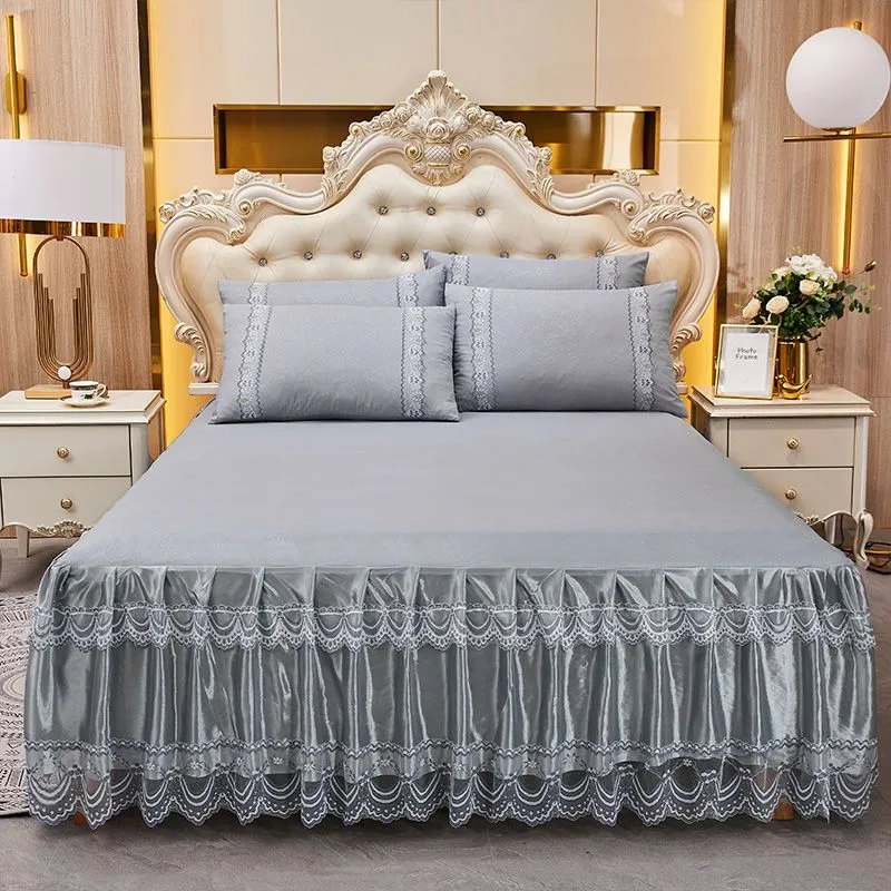 Soft Lace Bed Skirt Set for King/Queen Size Beds