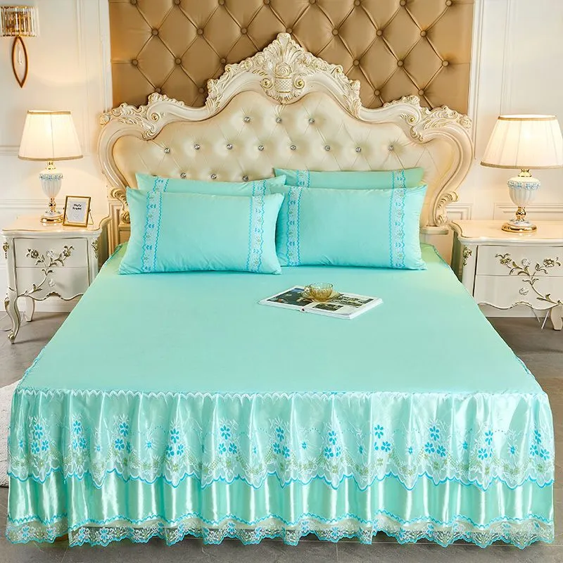 Soft Lace Bed Skirt Set for King/Queen Size Beds