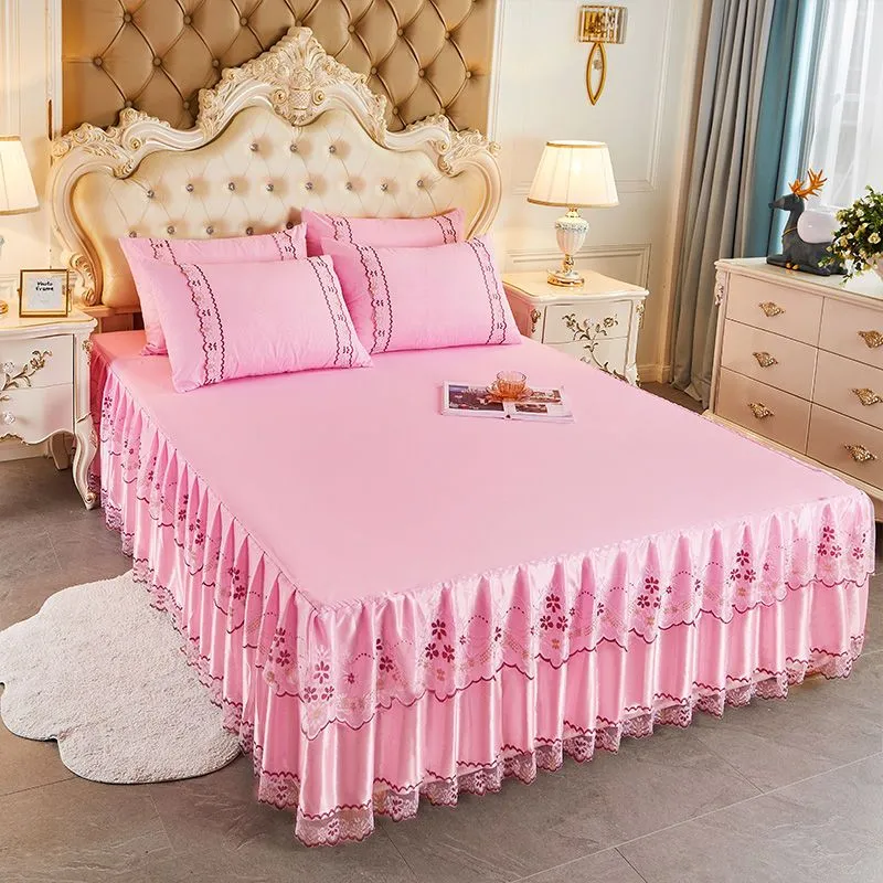 Soft Lace Bed Skirt Set for King/Queen Size Beds